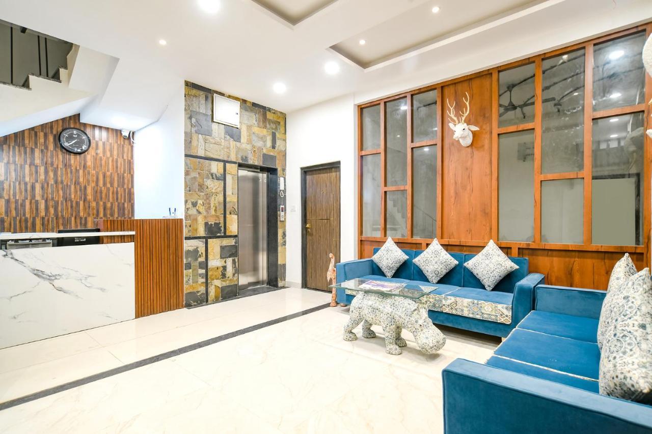 Fabhotel Suraj Kunj Ιντόρ Εξωτερικό φωτογραφία