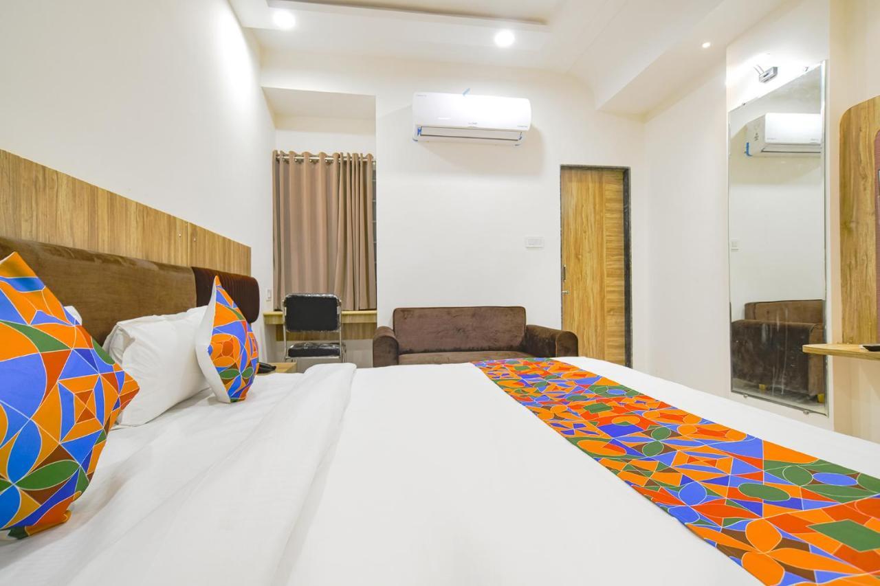 Fabhotel Suraj Kunj Ιντόρ Εξωτερικό φωτογραφία