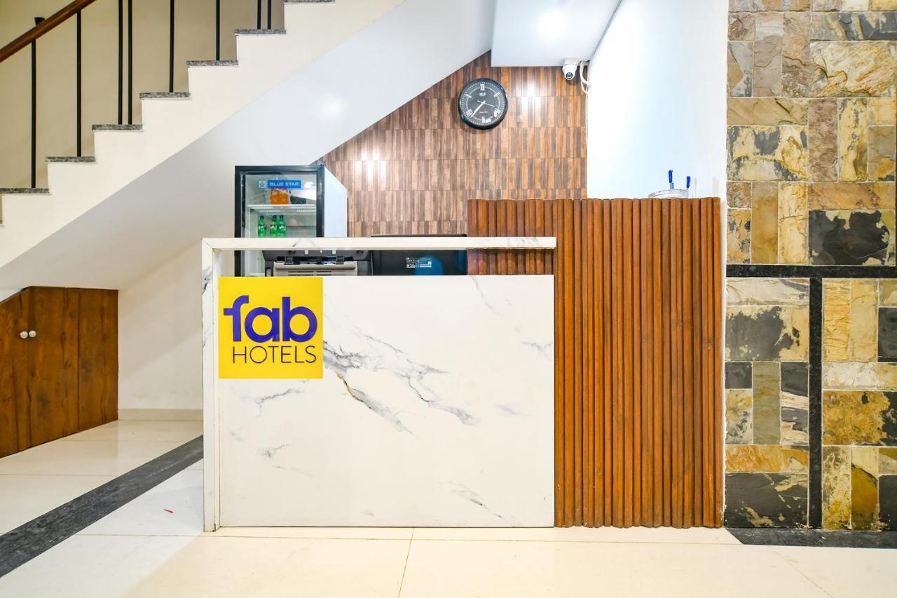 Fabhotel Suraj Kunj Ιντόρ Εξωτερικό φωτογραφία